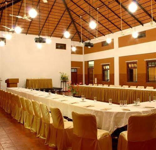 Olde Bangalore Resort And Convention Center Devanahalli Buitenkant foto